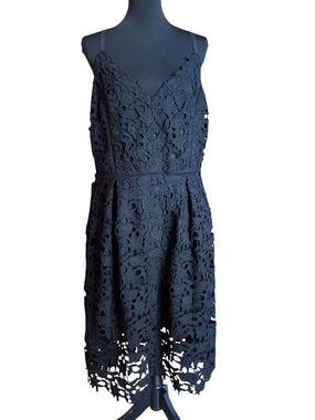 City Chic Black Lace Midi Dress with Spaghetti Straps